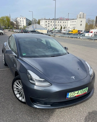 Tesla Model 3 cena 94500 przebieg: 134000, rok produkcji 2019 z Gdańsk małe 254
